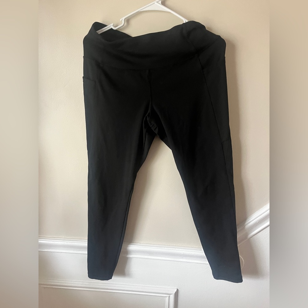 Black Danskin legging